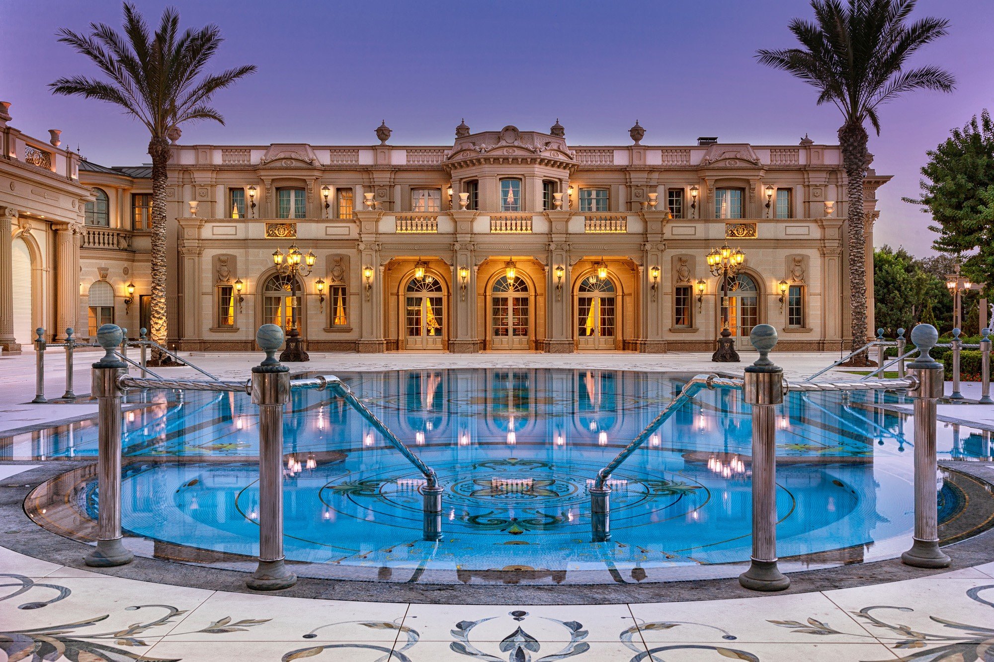 The 10 Best Mansions in the World: Coolest Estates You Can Actually Buy