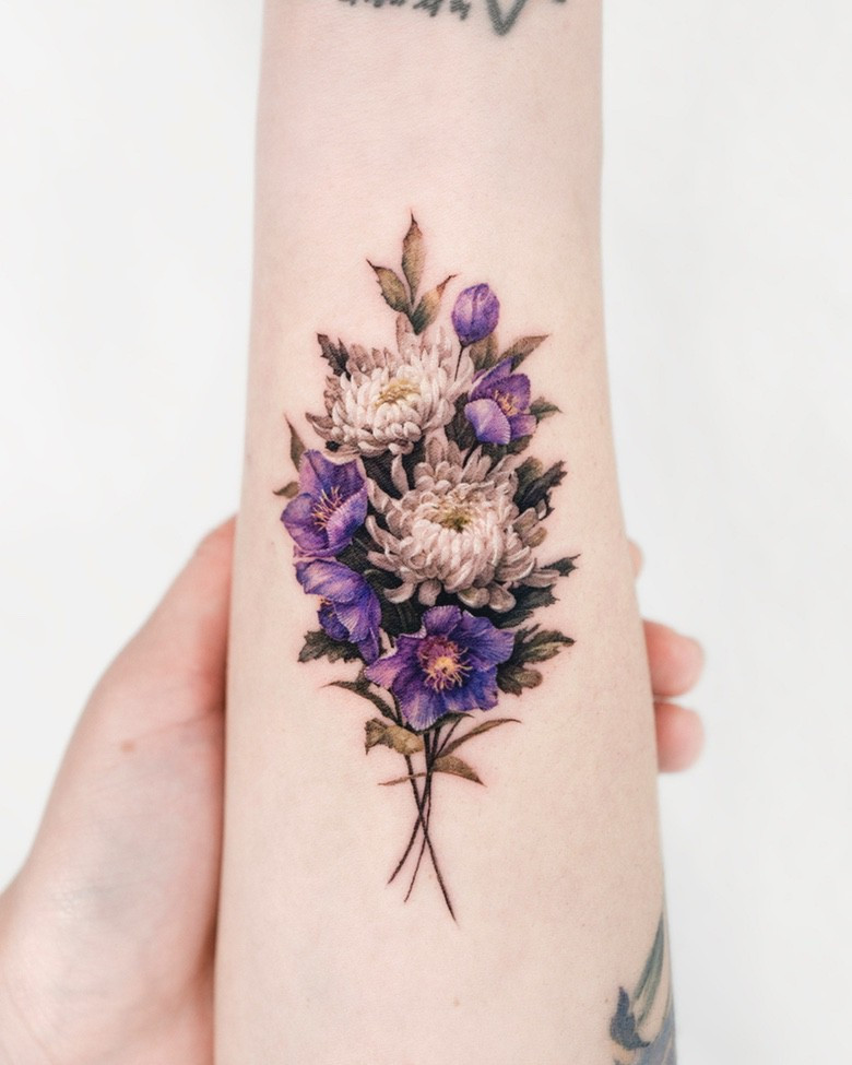 Flowers tattoo done by Dong Hwa Kim