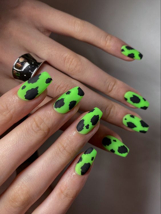 The top lime green nails and lime green nail ideas | lime green nails design