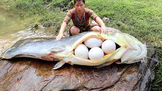 Top 1 Videos: Catch Fish For Eggs And Primtive Cooking - YouTube