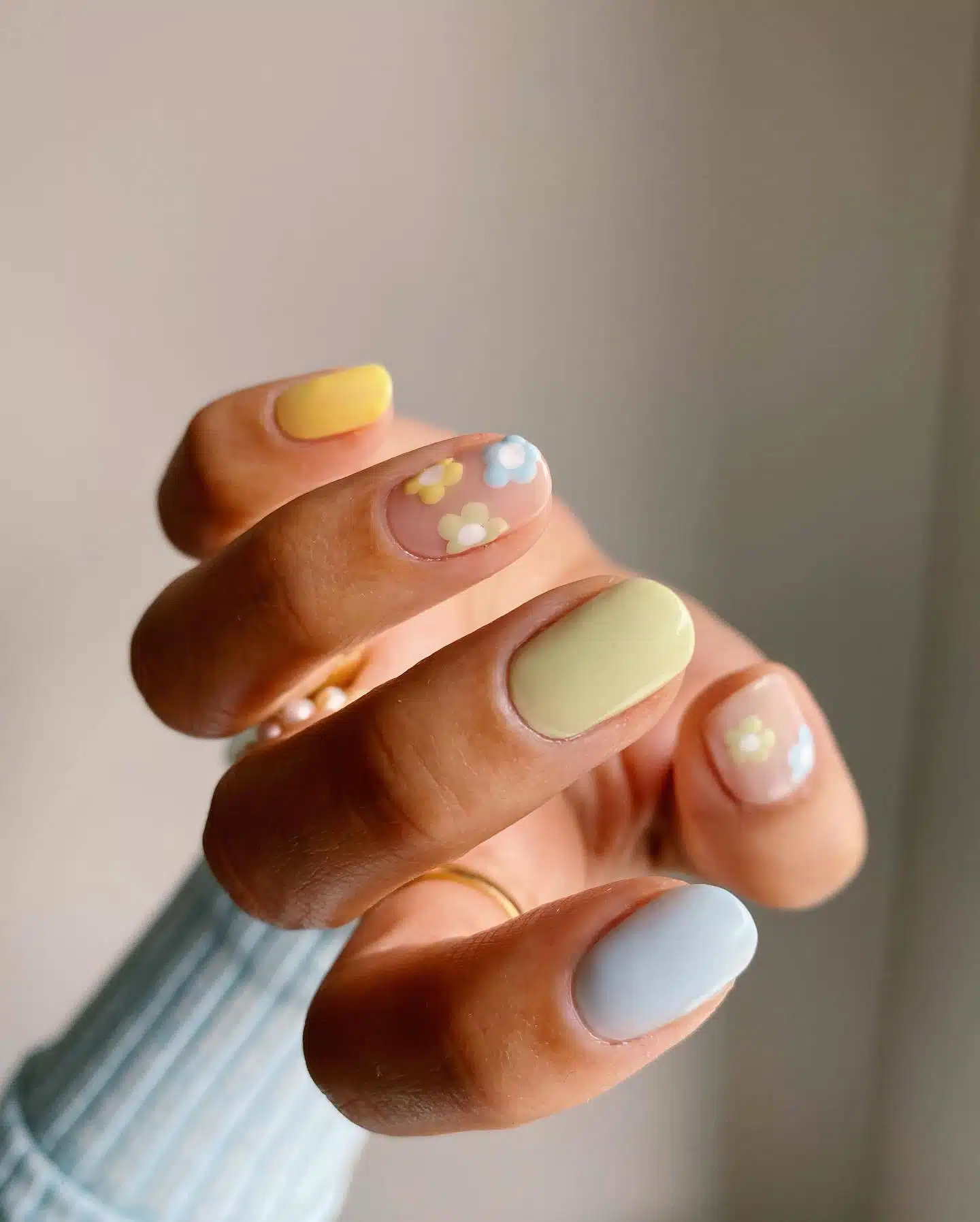 30 Chic Pastel Nail Designs To Look Pretty All Year Round - 215