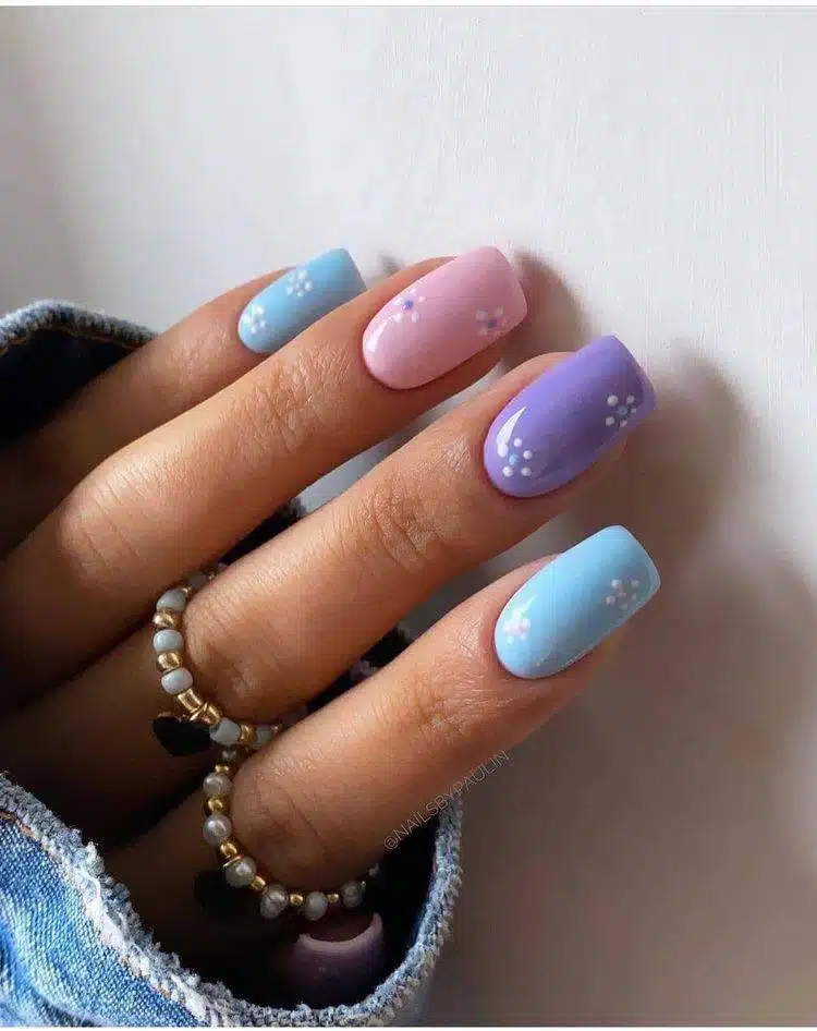 30 Chic Pastel Nail Designs To Look Pretty All Year Round - 217
