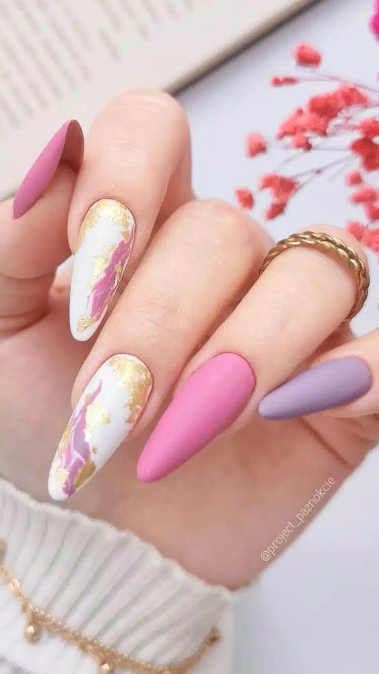 30 Chic Pastel Nail Designs To Look Pretty All Year Round - 239