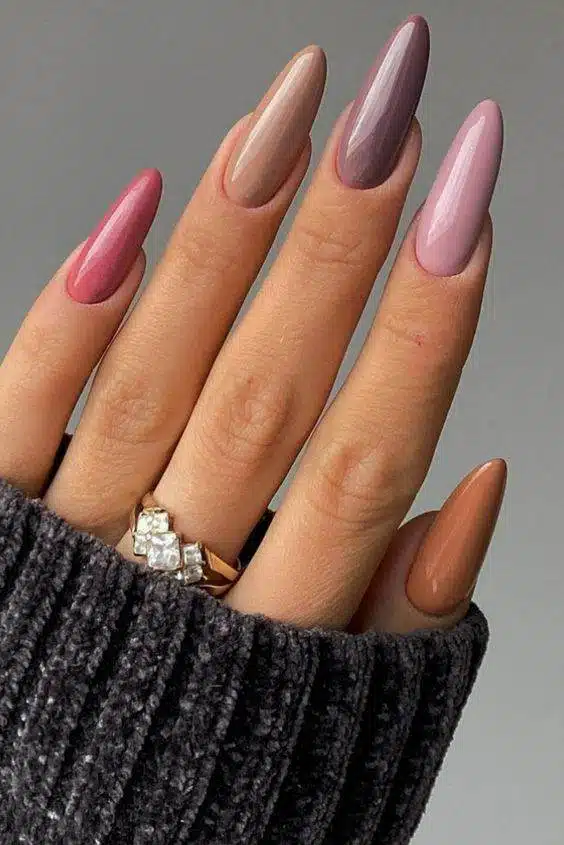 30 Easy-To-Copy Fall Manicure Looks - 219