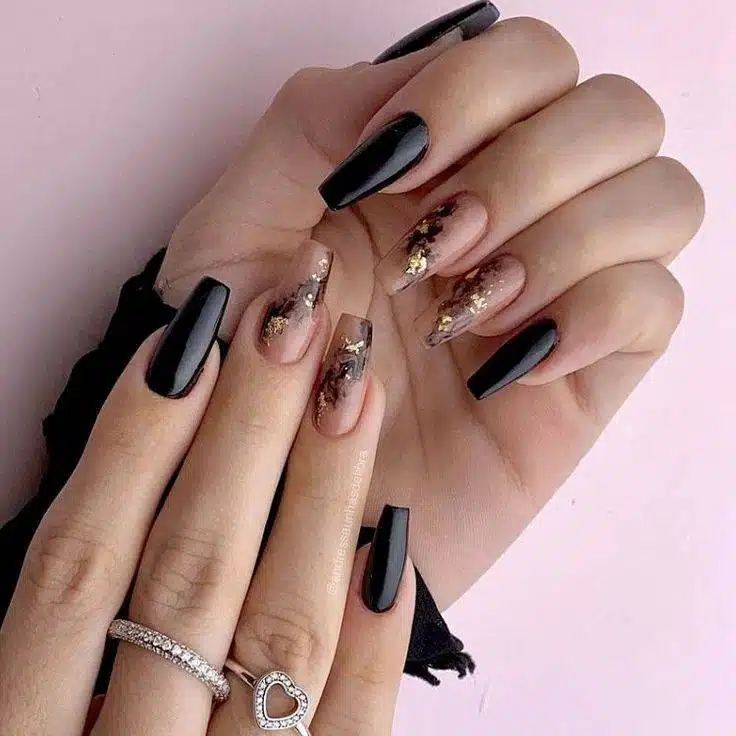 30 Elegant Black Nail Designs For Classy Beauty - 235