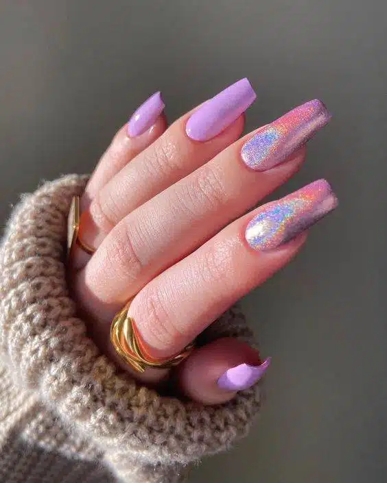 30 Glam Metallic Manicure Looks That Are The Top Of Feminity - 213