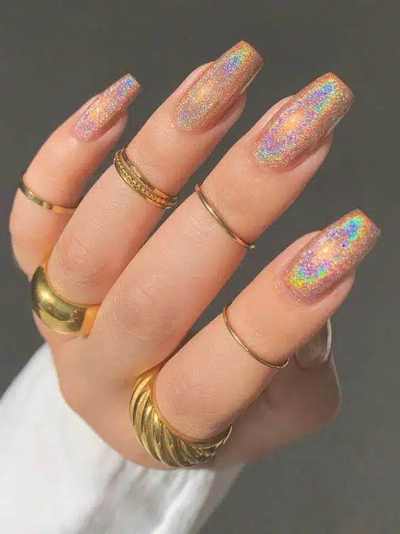 30 Glam Metallic Manicure Looks That Are The Top Of Feminity - 205