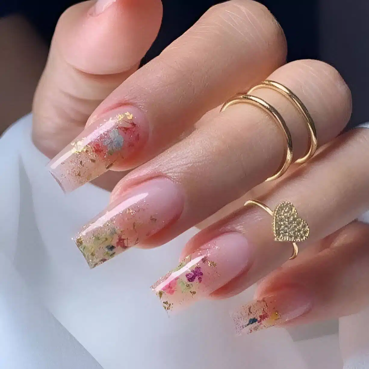 30 Gorgeous Clear Glass Nail Ideas You Can DIY At Home - 193