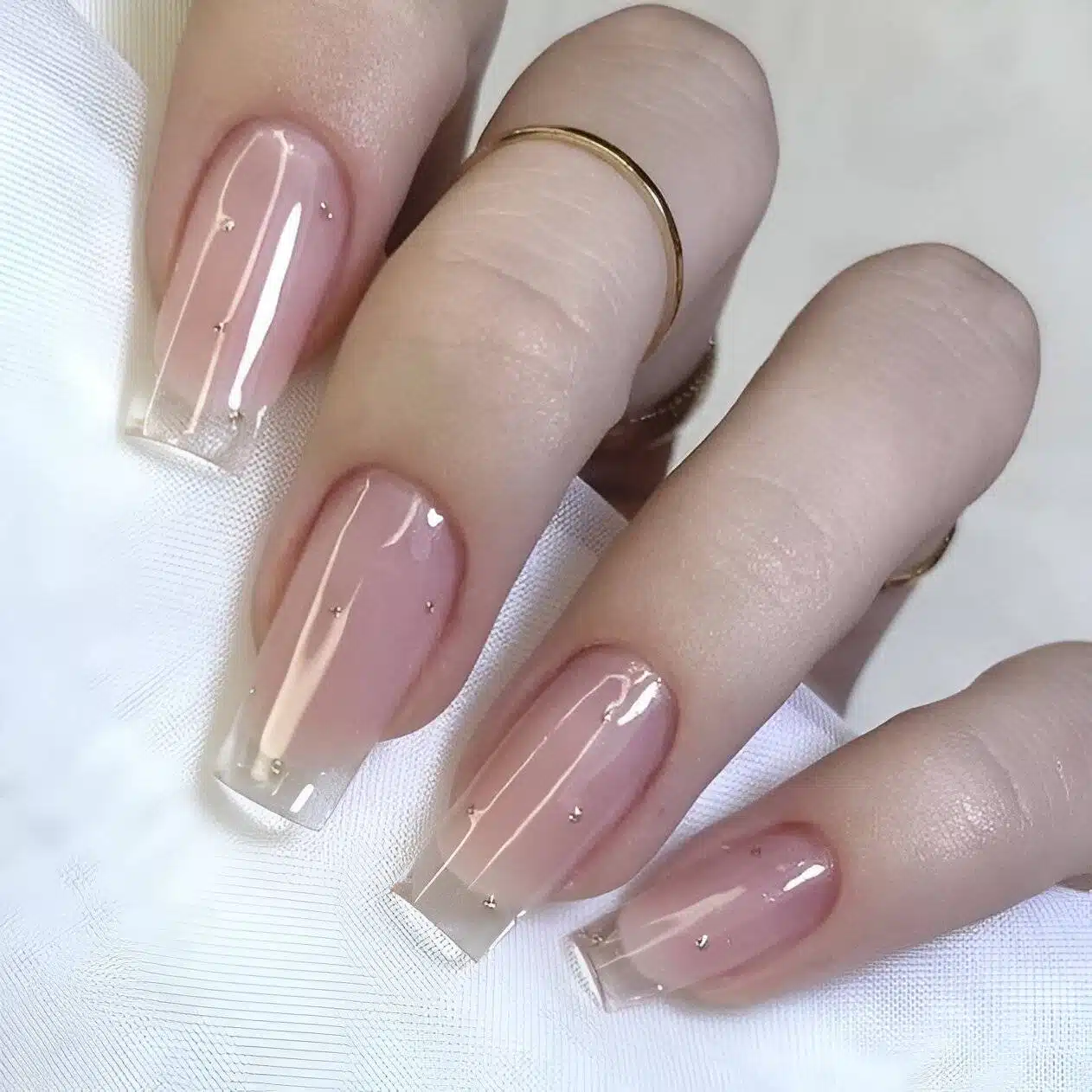 30 Gorgeous Clear Glass Nail Ideas You Can DIY At Home - 201