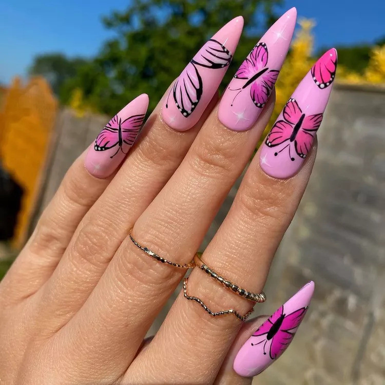 30 Irresistible Viva Magenta Manicures You Will Want To Wear All Year - 193