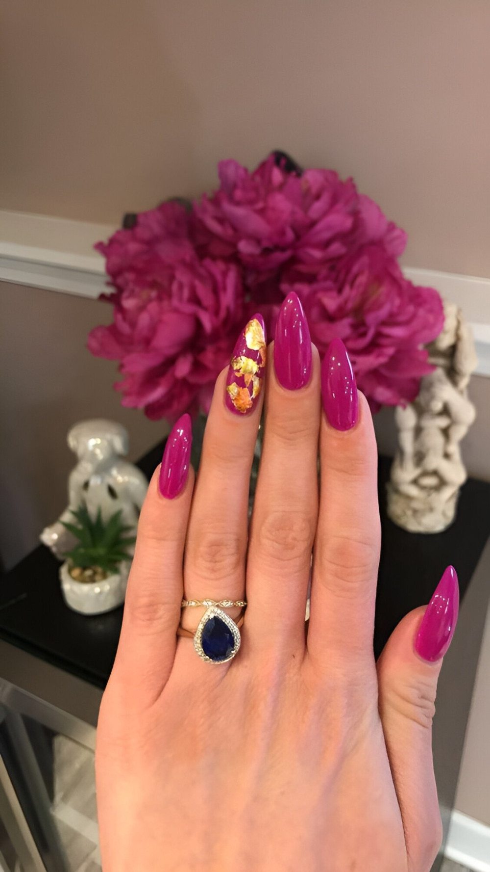 30 Irresistible Viva Magenta Manicures You Will Want To Wear All Year - 215
