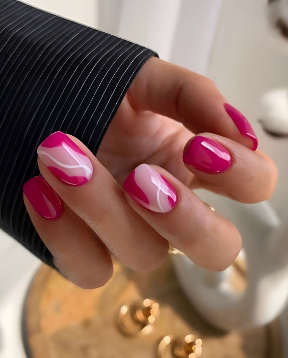 30 Irresistible Viva Magenta Manicures You Will Want To Wear All Year - 197
