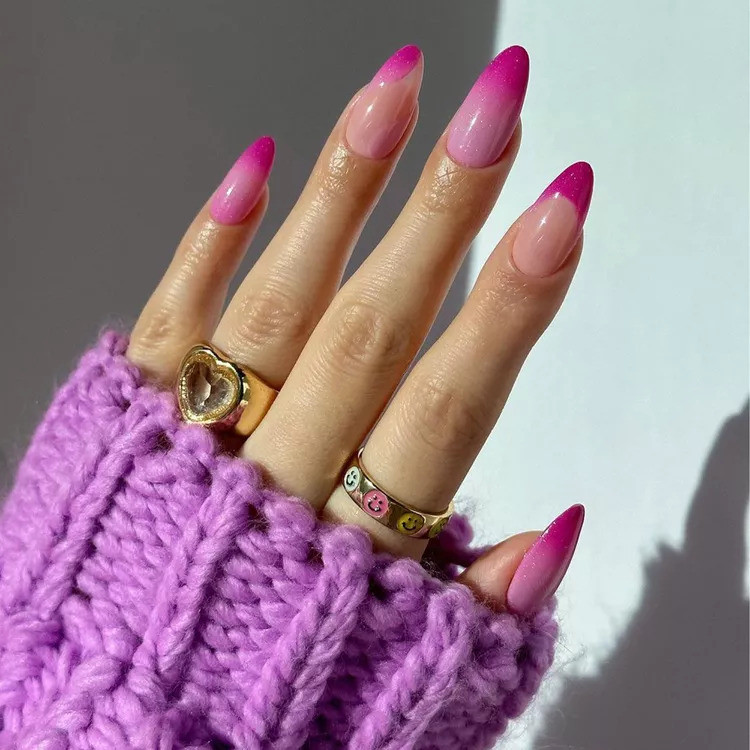 30 Irresistible Viva Magenta Manicures You Will Want To Wear All Year - 207