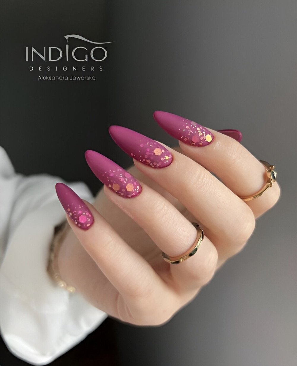 30 Irresistible Viva Magenta Manicures You Will Want To Wear All Year - 209