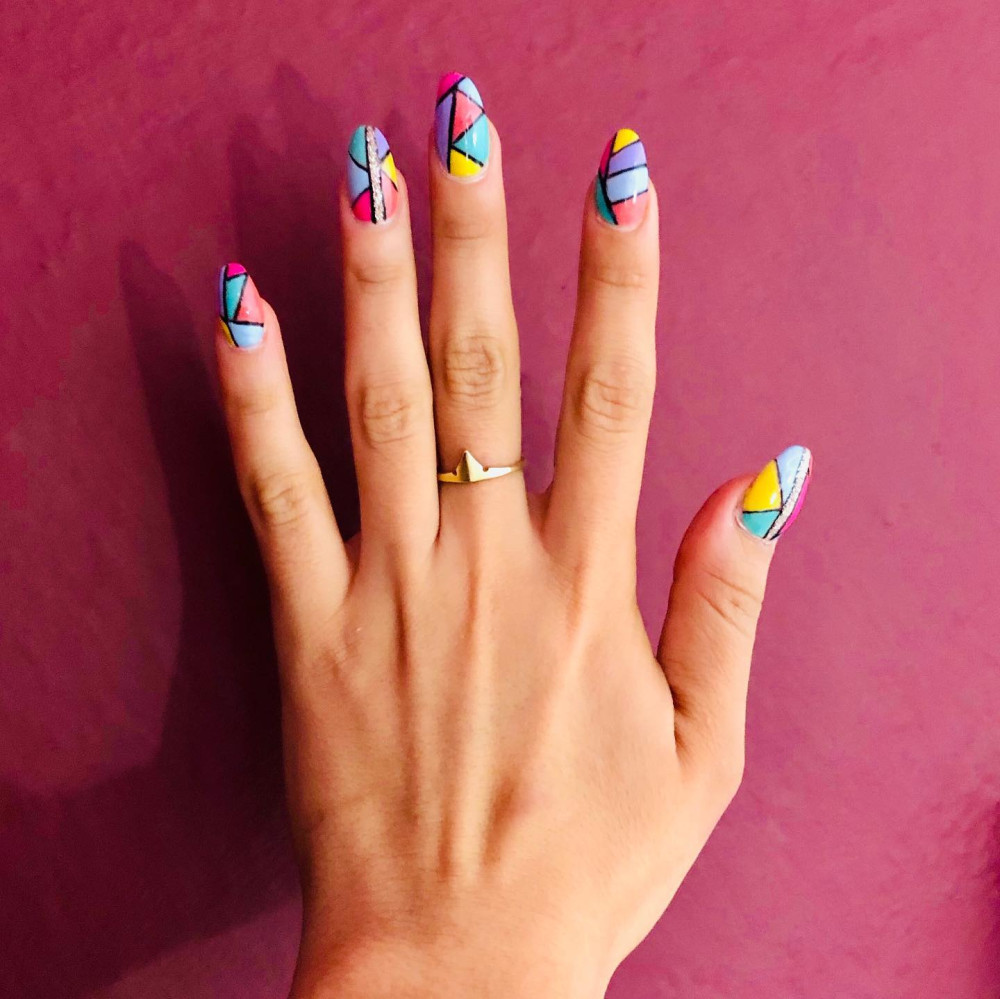 30 Majestic Glass-Stained Nail Art Designs To Make You A Queen - 233