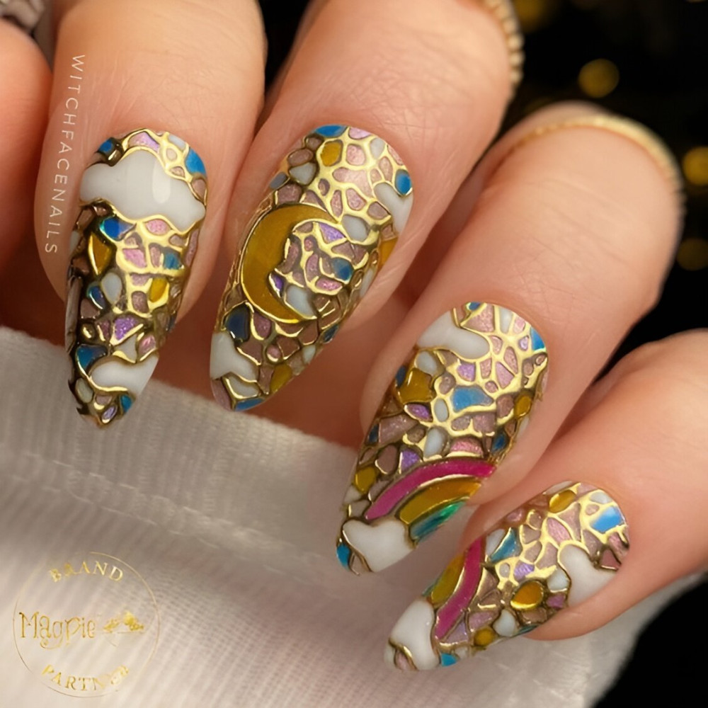 30 Majestic Glass-Stained Nail Art Designs To Make You A Queen - 199