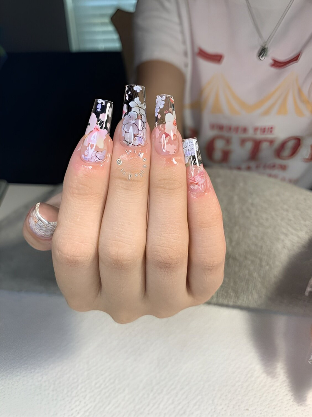 35 Gorgeous Clear Crystal Nails That Are Lovely As Cinderella’s Glass Slippers - 241