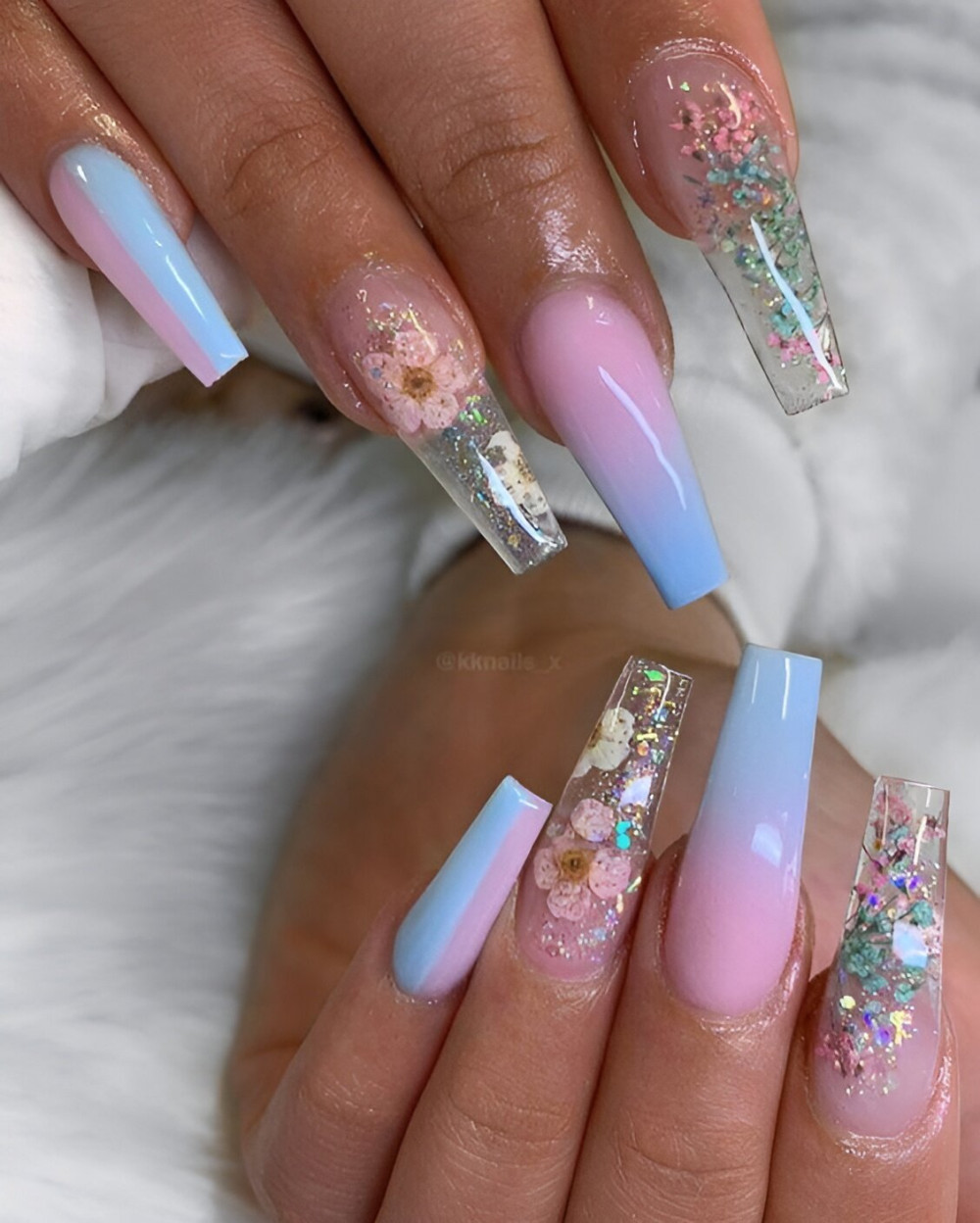 35 Gorgeous Clear Crystal Nails That Are Lovely As Cinderella’s Glass Slippers - 253