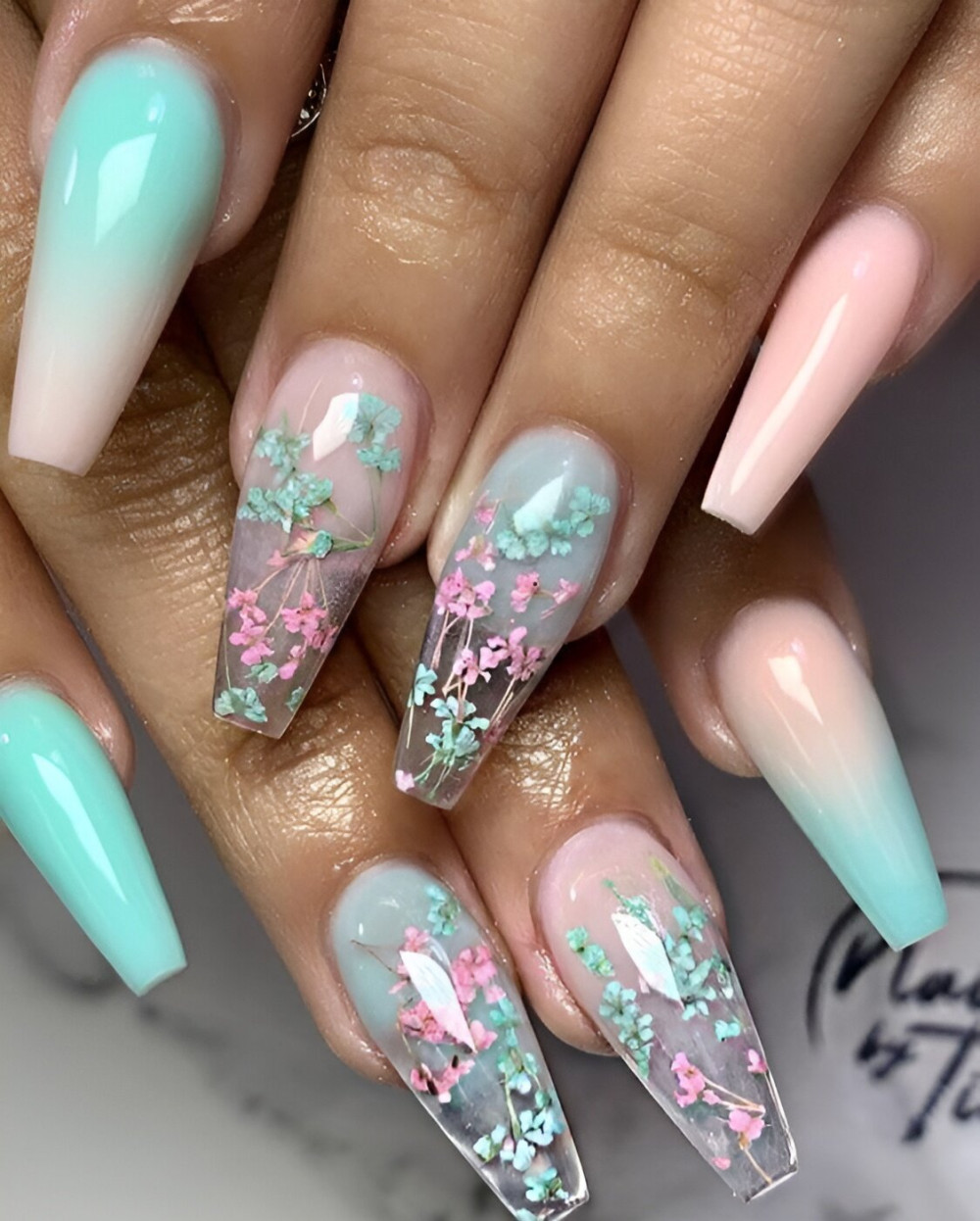 35 Gorgeous Clear Crystal Nails That Are Lovely As Cinderella’s Glass Slippers - 269