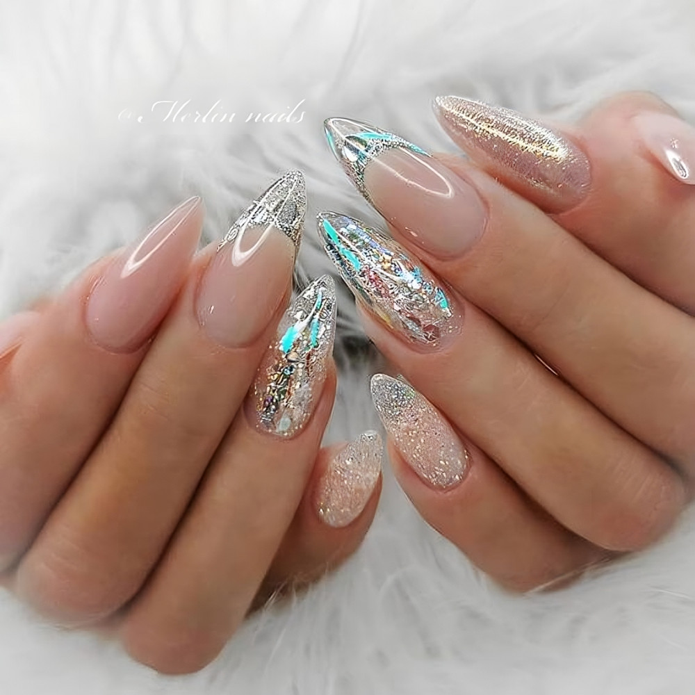 35 Gorgeous Clear Crystal Nails That Are Lovely As Cinderella’s Glass Slippers - 281
