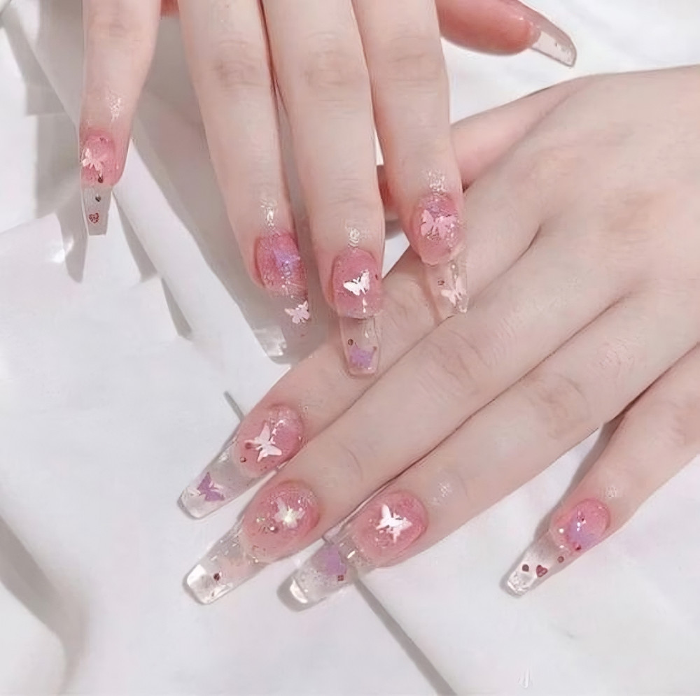 35 Gorgeous Clear Crystal Nails That Are Lovely As Cinderella’s Glass Slippers - 283