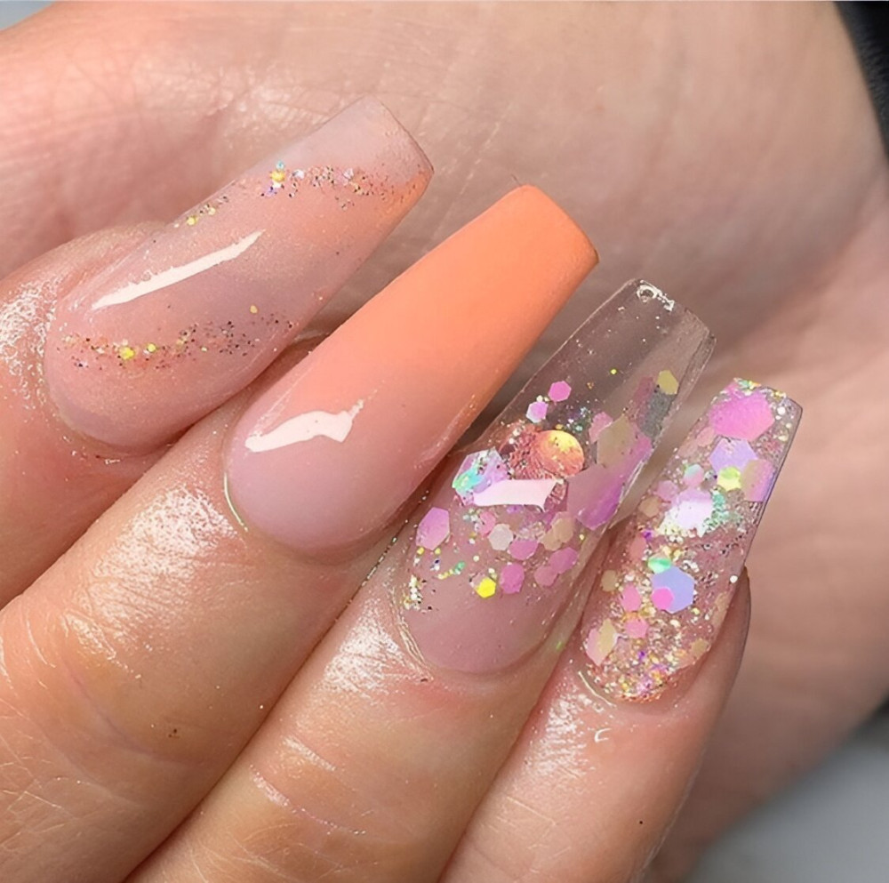 35 Gorgeous Clear Crystal Nails That Are Lovely As Cinderella’s Glass Slippers - 227