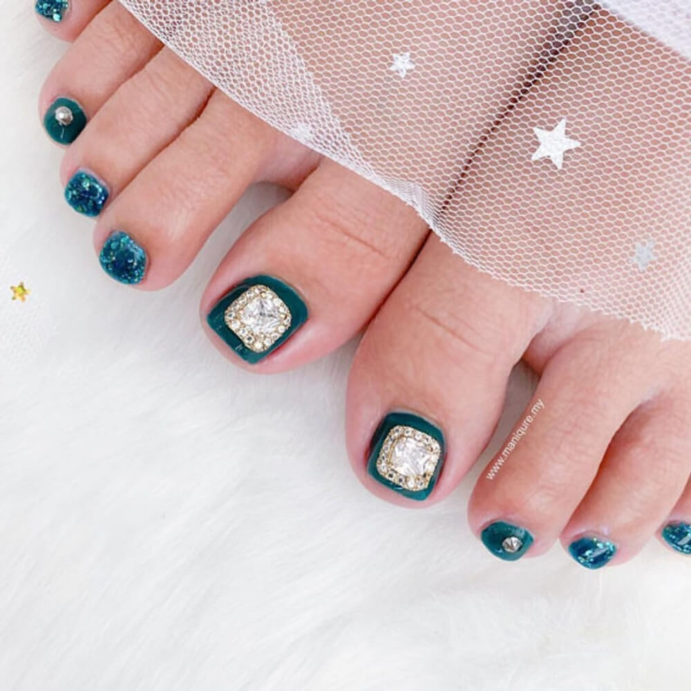 40 Pedicure Designs That You Need In Your Life Right Now - 249