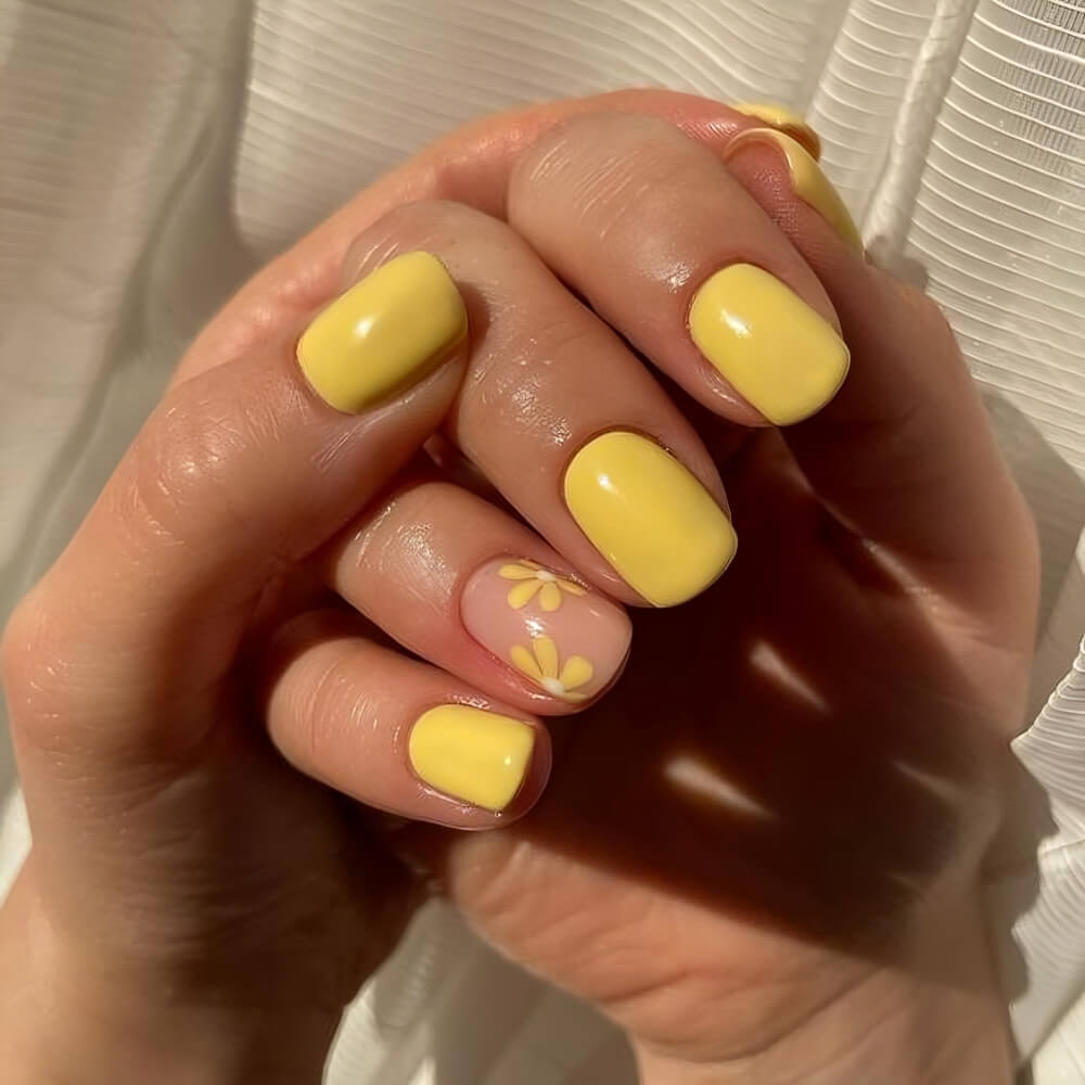 40 Stunning Yellow Acrylic Nails To Shine All Year Long - 269