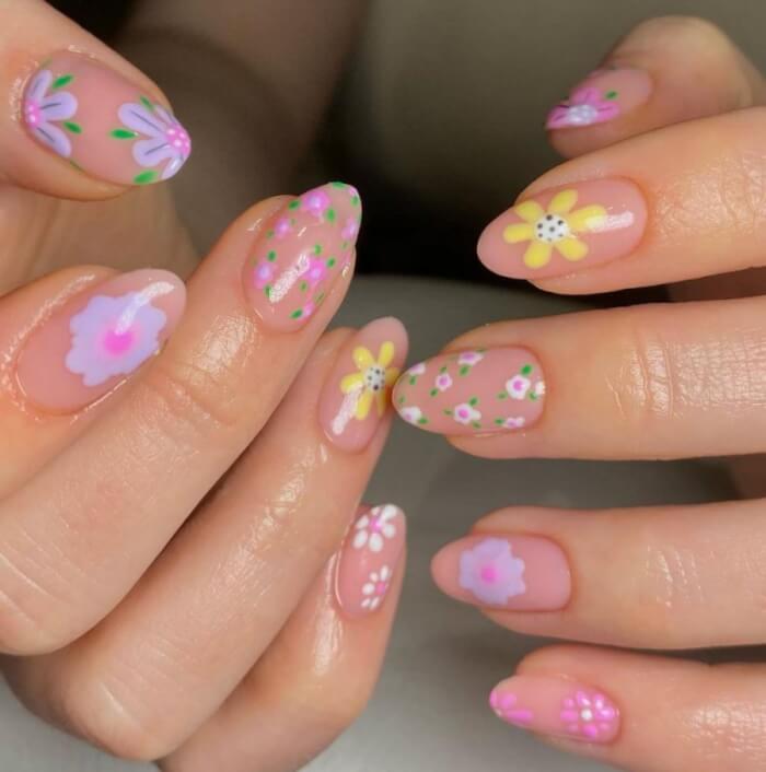 Get You In Mood Now With 20 "Pic and Mix" Manicures - 151