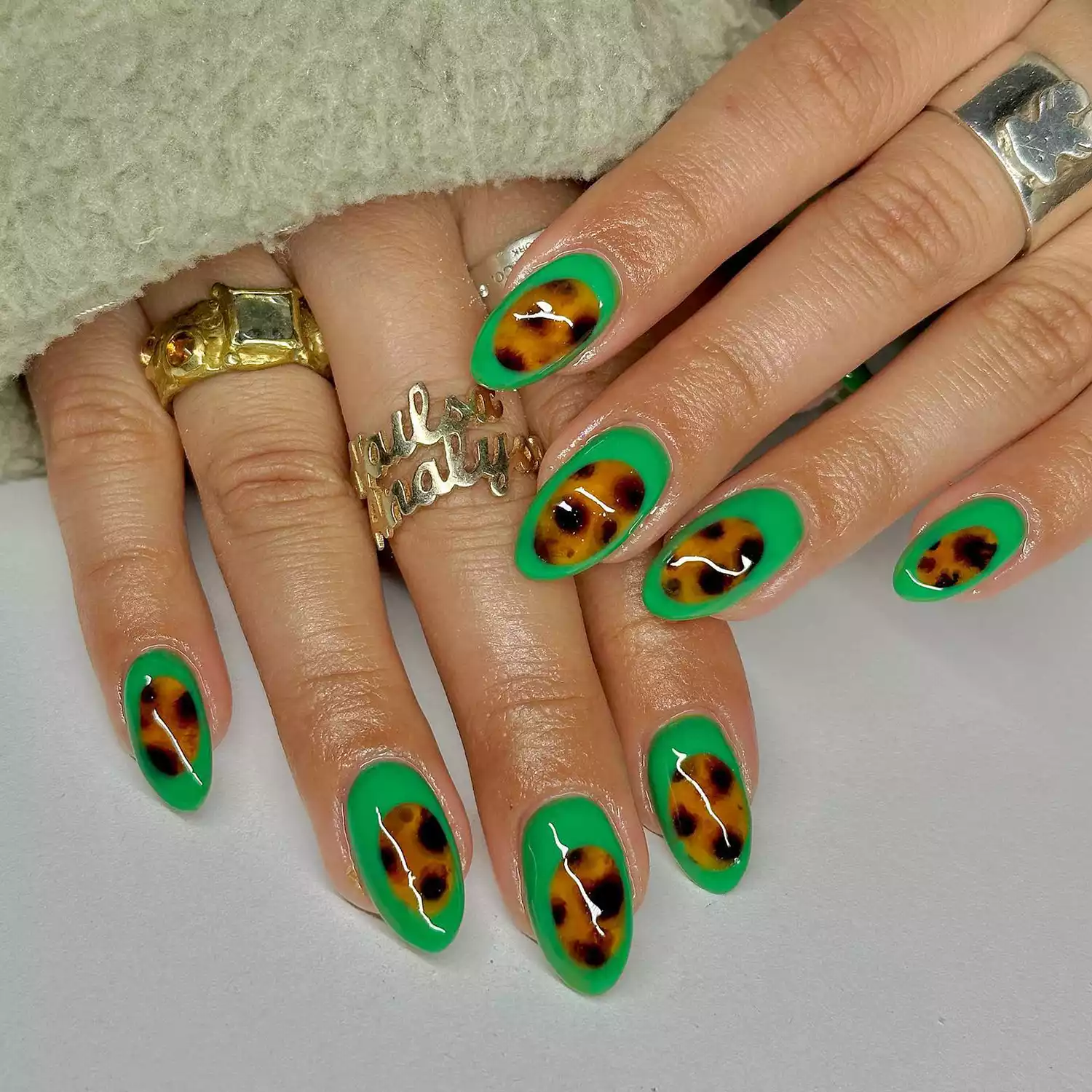 Animal print nails by @nailsxanalysse. 