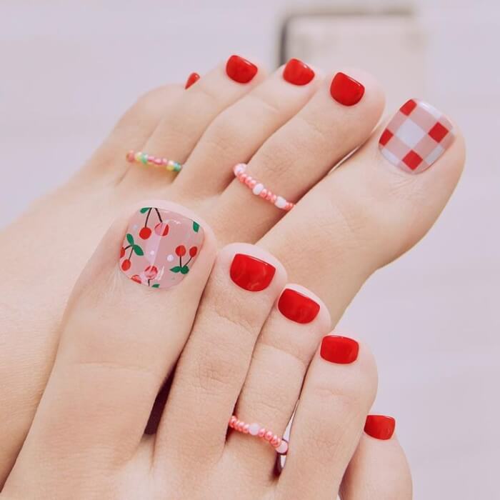 30 Spring Toe Nail Ideas That Bring Flowers To Your Life - 223