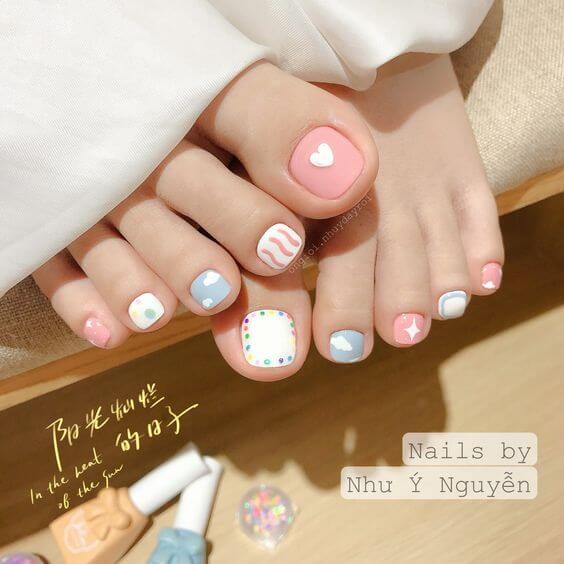 30 Spring Toe Nail Ideas That Bring Flowers To Your Life - 233