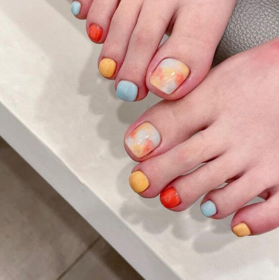 30 Spring Toe Nail Ideas That Bring Flowers To Your Life - 239