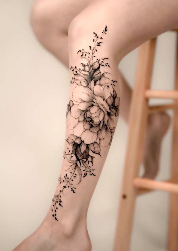 Realism floral leg tattoo for women by @mrmarektattoo