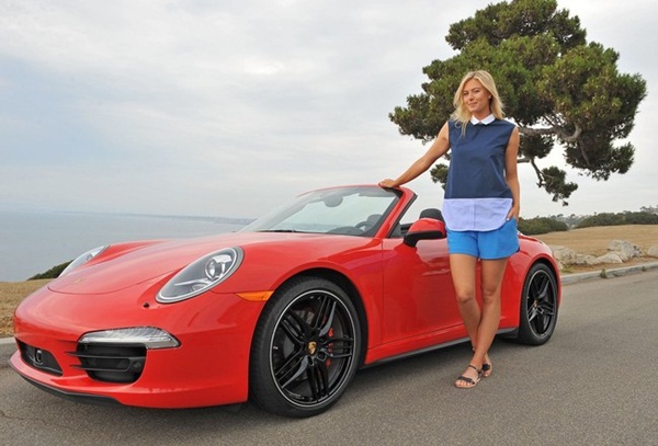 Búp bê Maria Sharapova tạo dáng bên xe sang Porsche 6