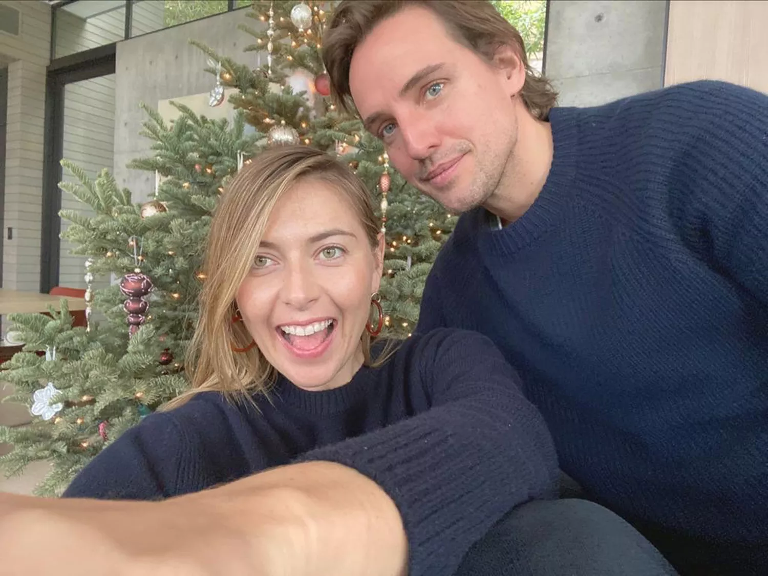 Maria Sharapova and Alexander Gilkes on Christmas, 2019