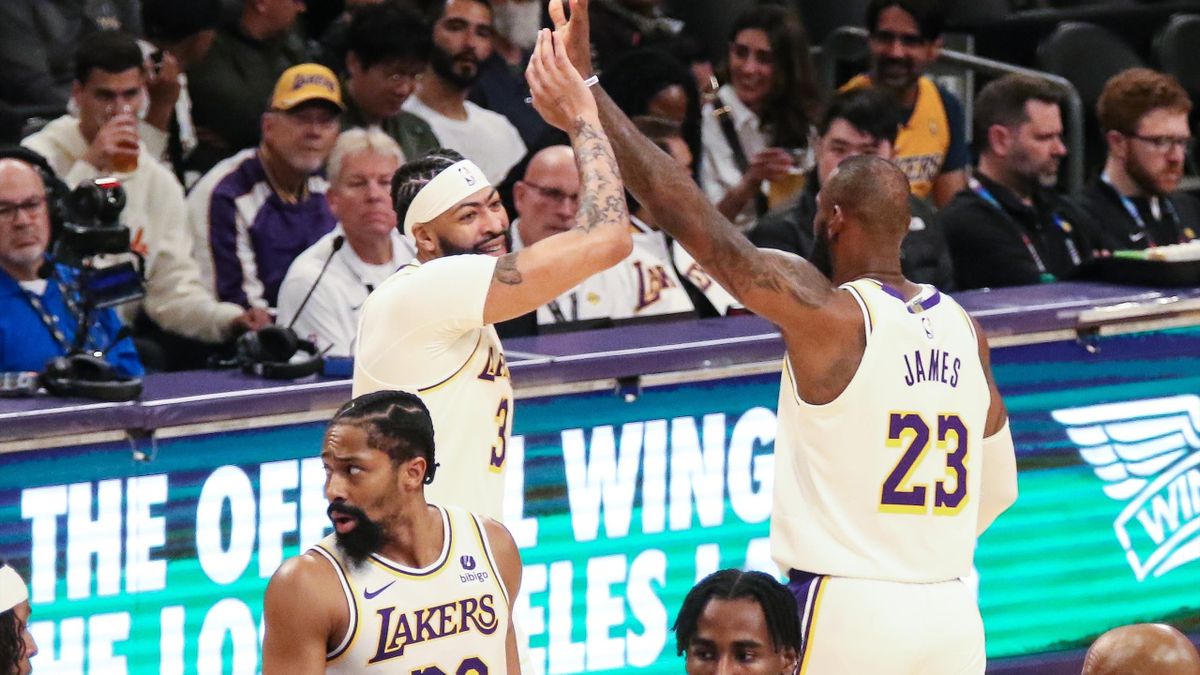 NBA: LeBron James and Anthony Davis star for Los Angeles Lakers, Giannis  Antetokounmpo leads Milwaukee Bucks to victory - Eurosport