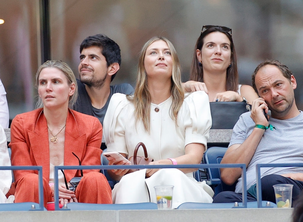 Hoa khôi Sharapova và dàn sao hạng A Hollywood chứng kiến Djokovic bật khóc, gục ngã trước ngưỡng cửa thiên đường - Ảnh 3.