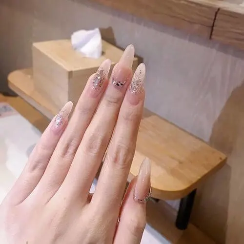 long Chinese nails