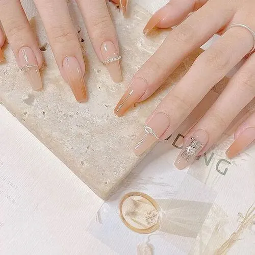 long Chinese nails