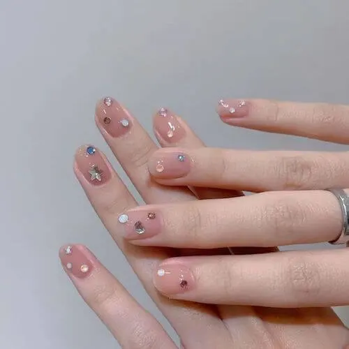 short Chinese nails