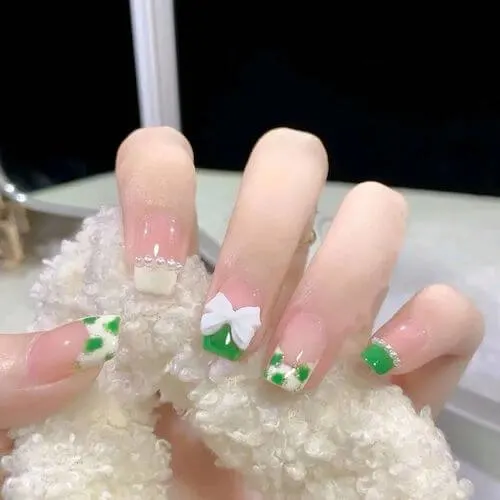 short Chinese nails