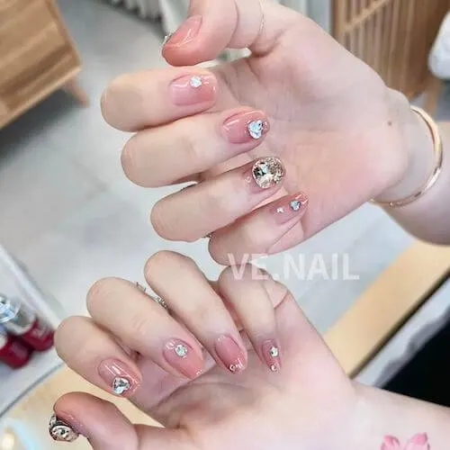 short Chinese nails