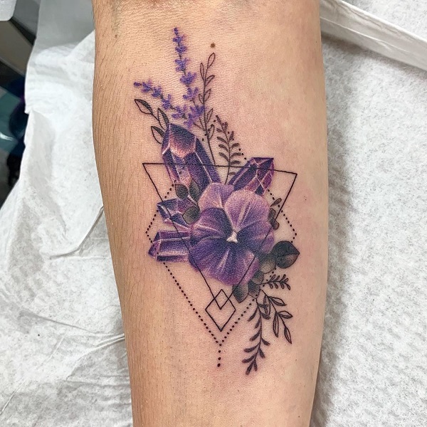 Geometric violet flowers with diamond