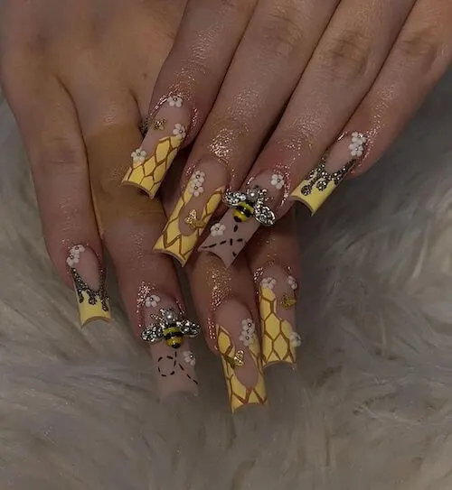 bee nail designs