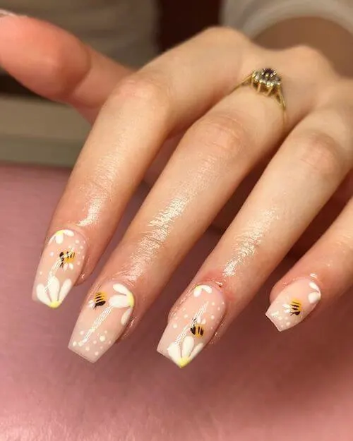 bee nail designs