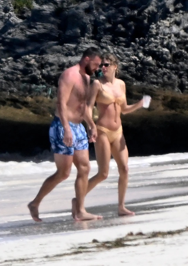 Hot rần rần khoảnh khắc Taylor Swift và bạn trai ngã lộn cổ ngoài biển, thực hư ra sao? - Ảnh 3.
