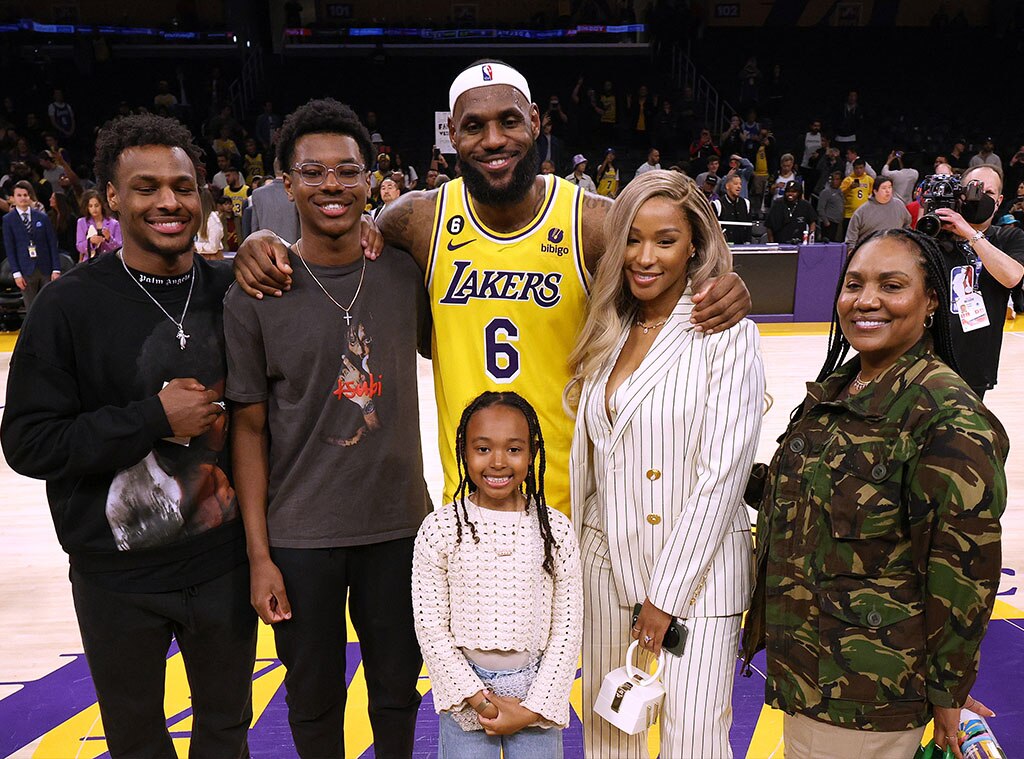 LeBron James, Family 