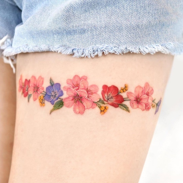 thigh tattoo for women