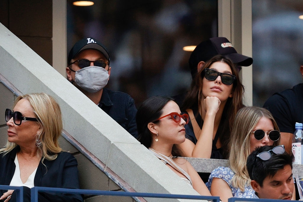 Hoa khôi Sharapova và dàn sao hạng A Hollywood chứng kiến Djokovic bật khóc, gục ngã trước ngưỡng cửa thiên đường - Ảnh 6.